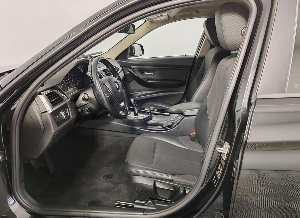 BMW 3 серии 318i 1.5 AT (136 л.с.)