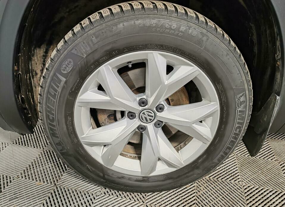Volkswagen Teramont 2.0 AT (220 л.с.) 4WD