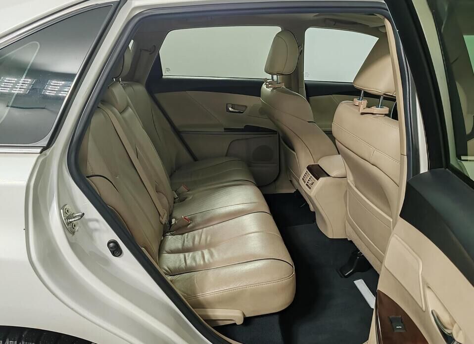 Toyota Venza, I Рестайлинг 2.7 AT (185 л.с.) 4WD