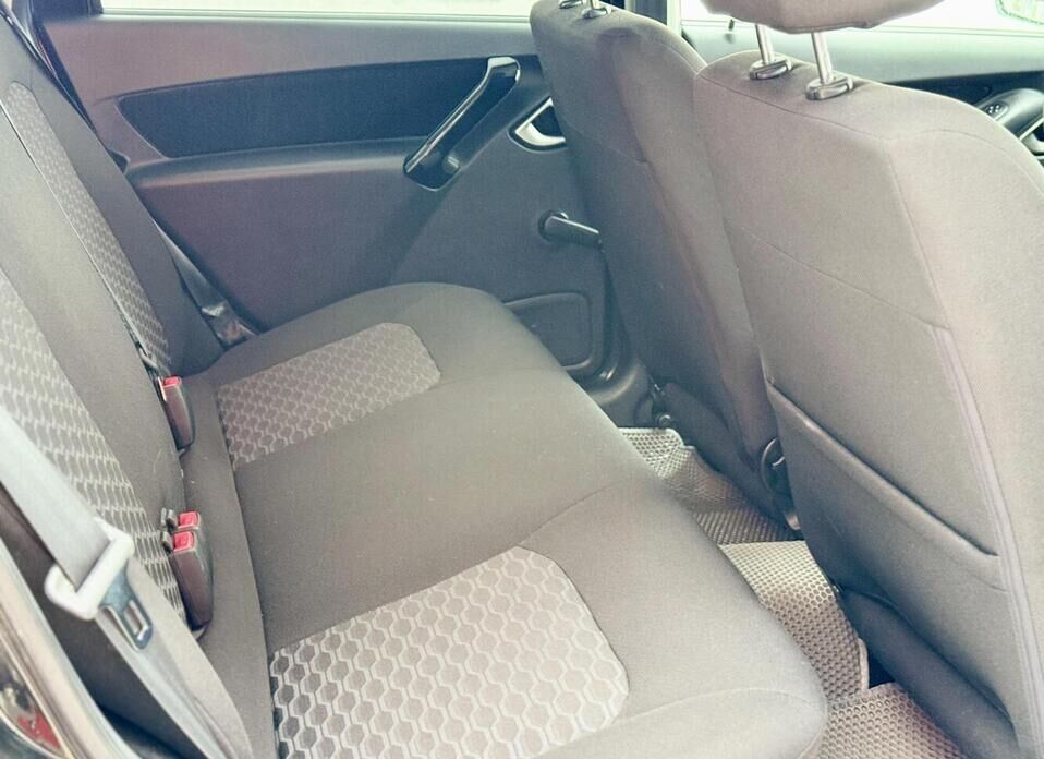 LADA (ВАЗ) Granta, I Рестайлинг 1.6 MT (90 л.с.)