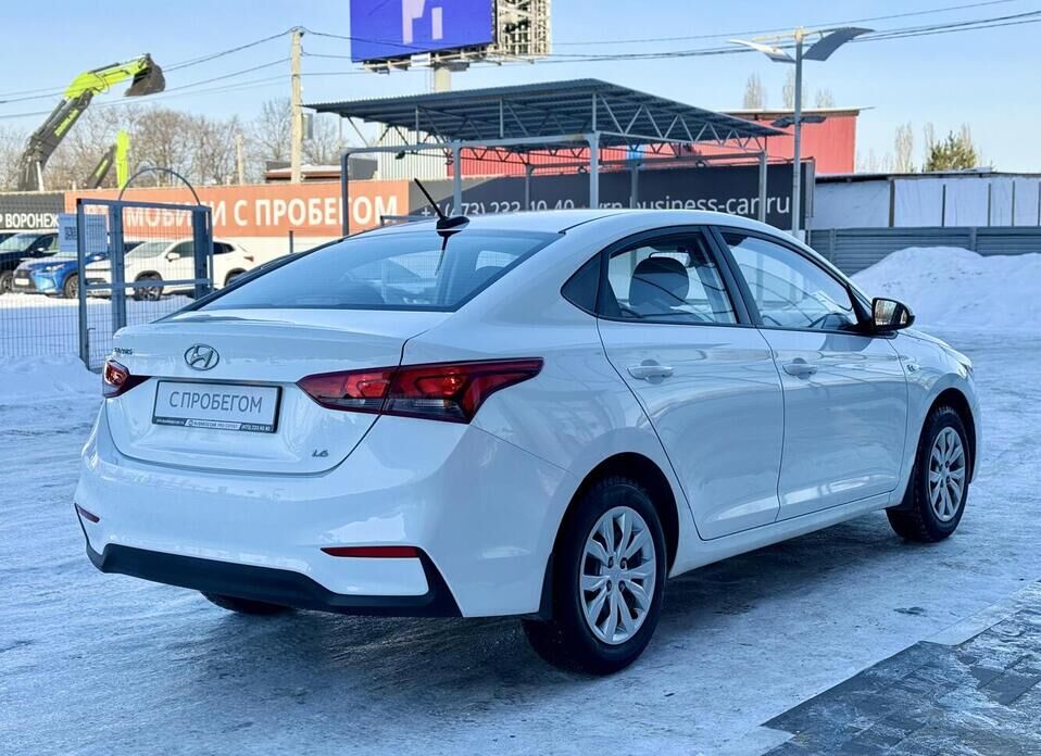 Hyundai Solaris, II 1.6 AT (123 л.с.)