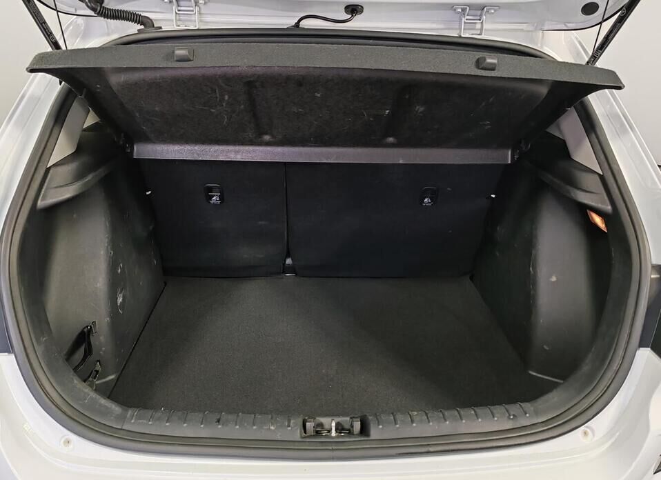 Kia Rio X 1.6 AT (123 л.с.)