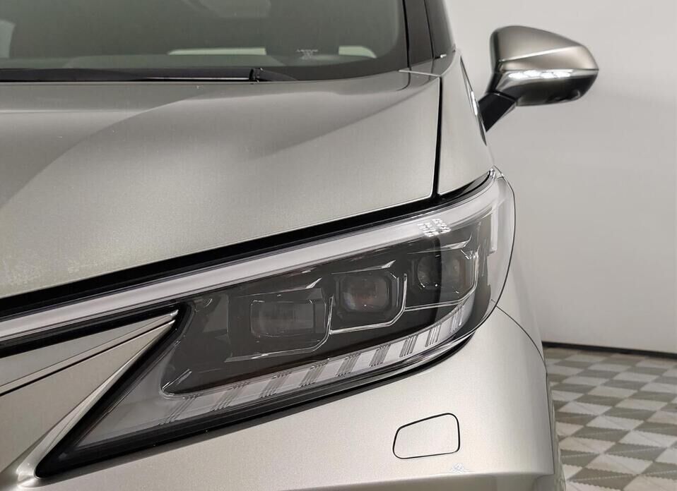 Lexus LM, II 350h 2.5hyb CVT (190 л.с.) 4WD