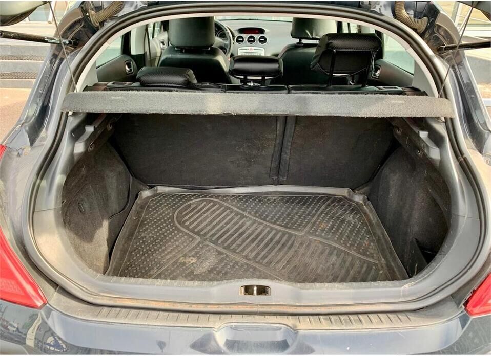 Peugeot 308 1.6 AT (120 л.с.)