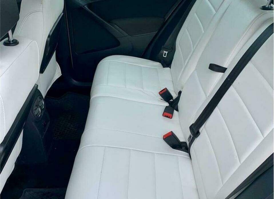 Volkswagen Tiguan 2.0 AT (170 л.с.) 4WD