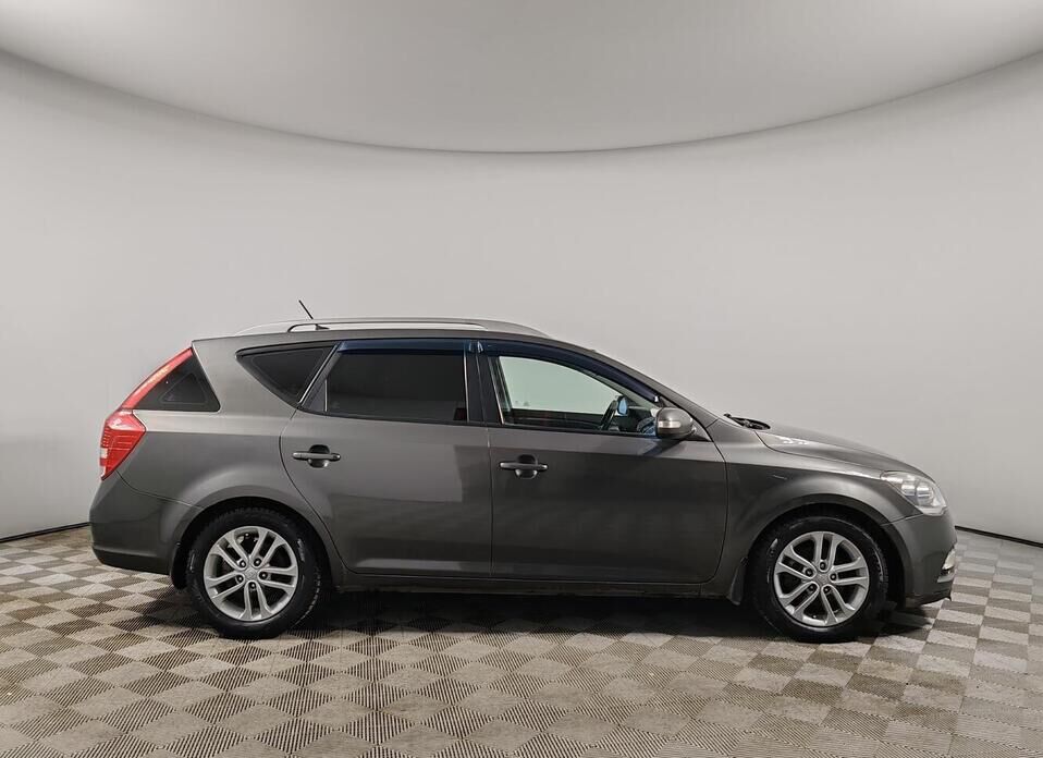 Kia Ceed, I Рестайлинг 1.6 MT (122 л.с.)