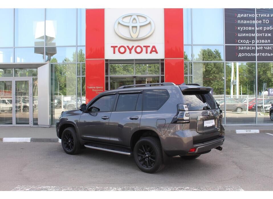 Toyota Land Cruiser Prado 2.8d AT (200 л.с.) 4WD