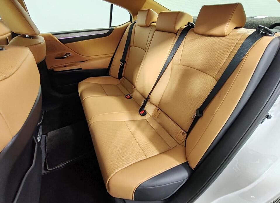 Lexus ES, VII Рестайлинг 2 200 2.0 CVT (173 л.с.)