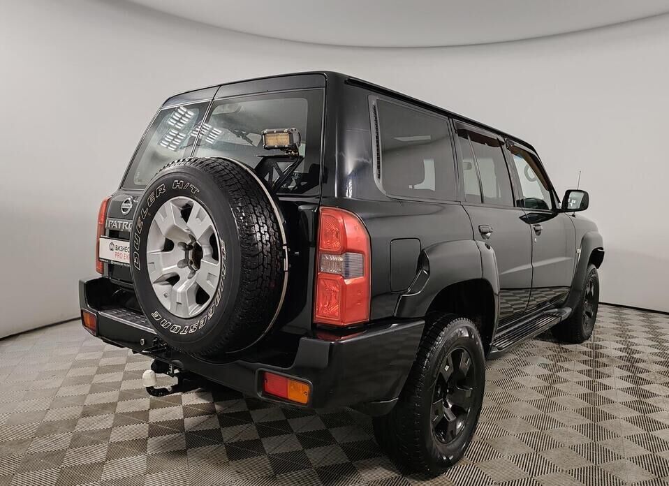 Nissan Patrol, V (Y61) Рестайлинг 3.0d AT (160 л.с.) 4WD
