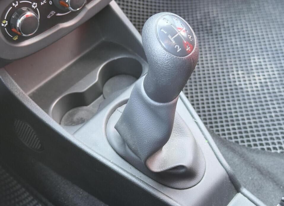 LADA (ВАЗ) Largus, I Рестайлинг 1.6 MT (90 л.с.)