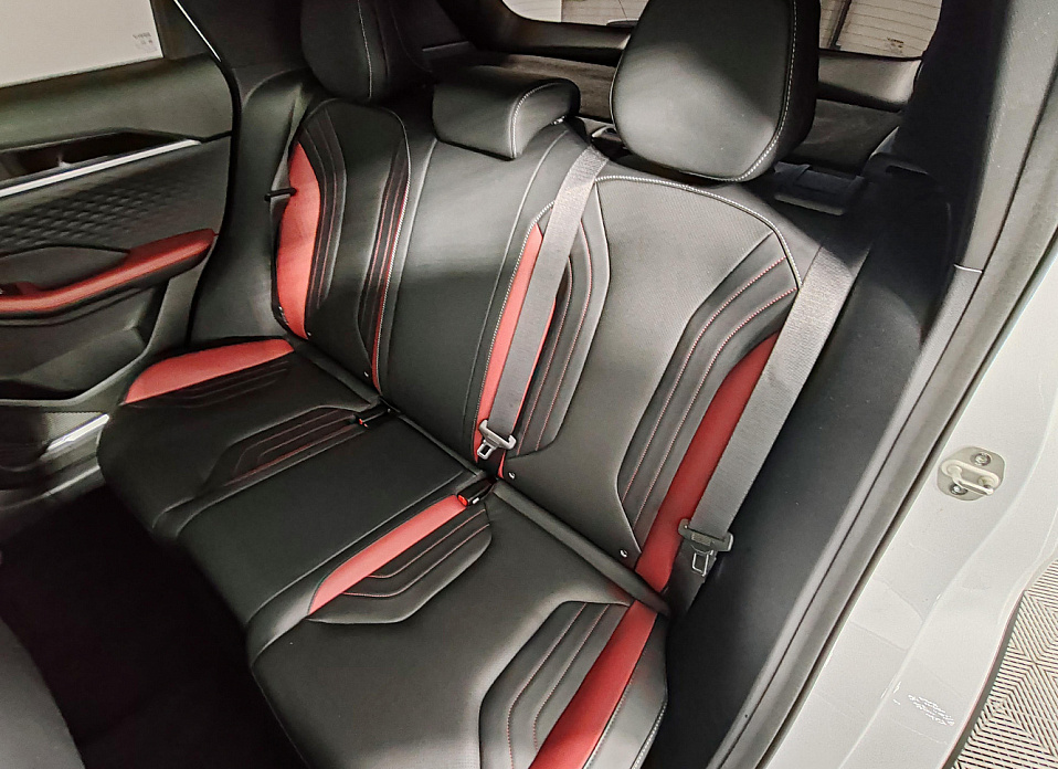 Geely Coolray, I Рестайлинг 1.5 AMT (147 л.с.)