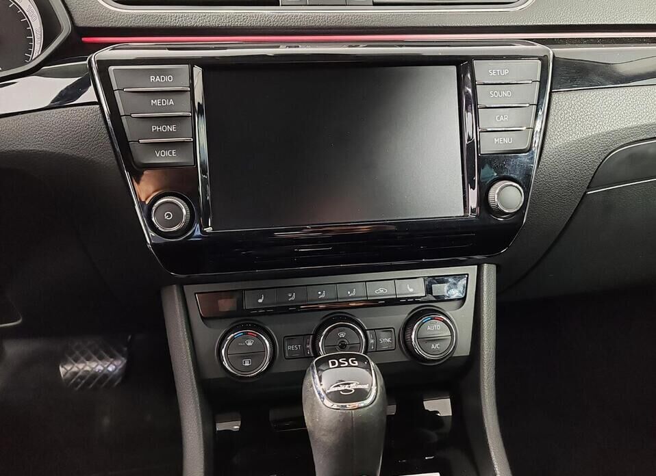 Skoda Superb 2.0 AMT (220 л.с.)