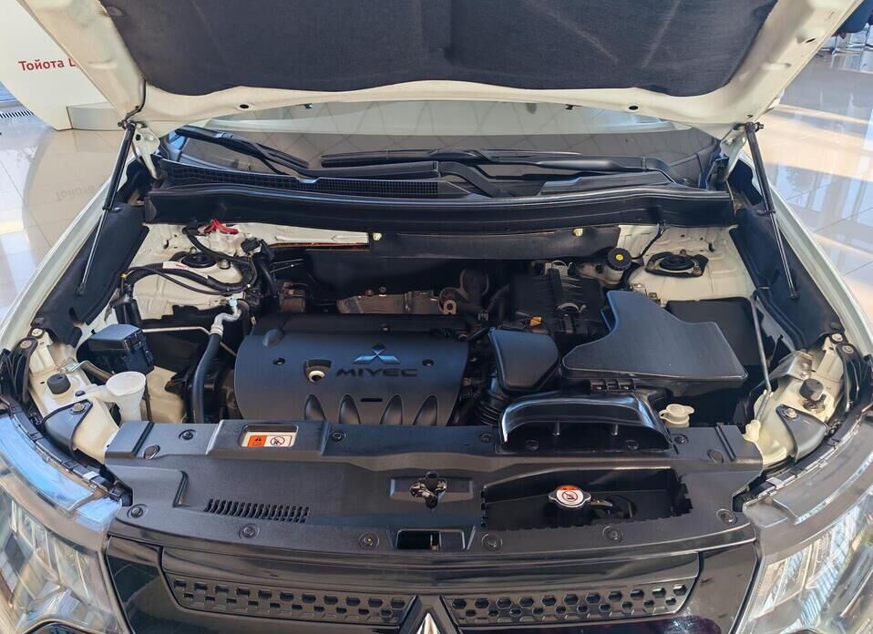 Mitsubishi Outlander, III Рестайлинг 3 2.4 CVT (167 л.с.) 4WD