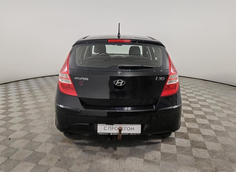 Hyundai i30, I Рестайлинг 1.6 AT (126 л.с.)