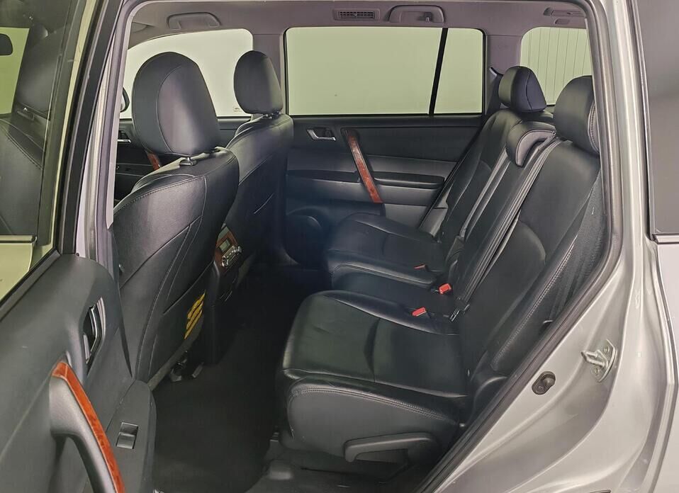 Toyota Highlander 3.5 AT (273 л.с.) 4WD