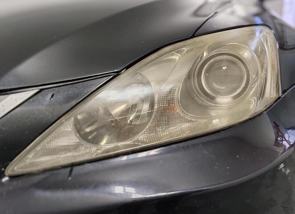 Lexus IS 250 2.5 AT (208 л.с.)