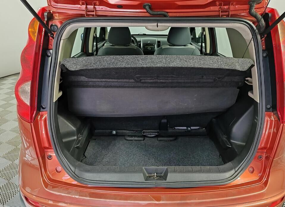Nissan Note 1.6 AT (110 л.с.)