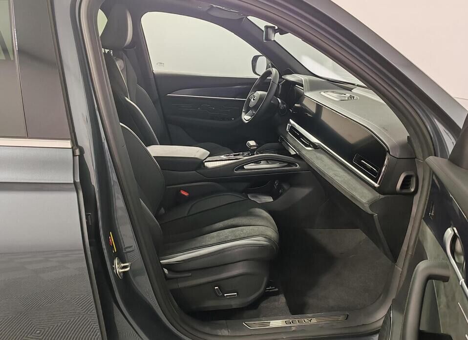 Geely Monjaro 2.0 AT (238 л.с.) 4WD