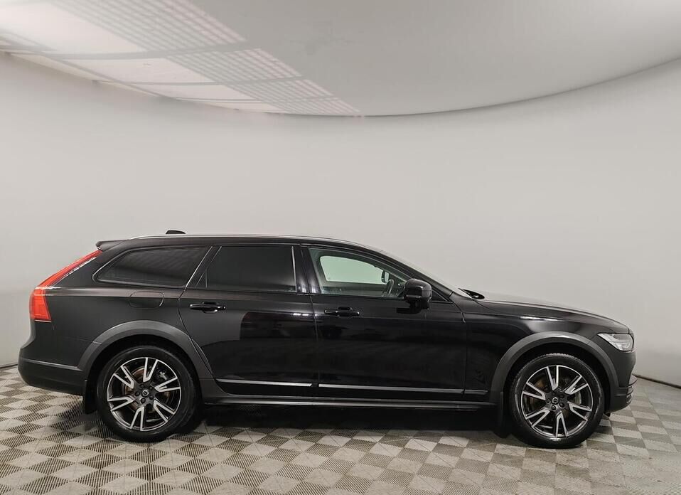 Volvo V90 Cross Country 2.0d AT (190 л.с.) 4WD
