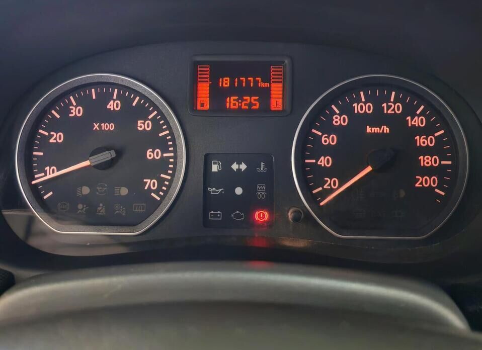 Renault Logan 1.6 MT (84 л.с.)