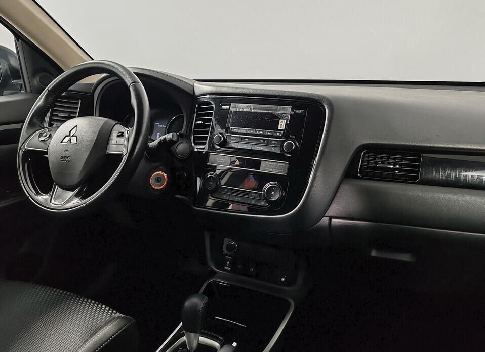 Mitsubishi Outlander, III Рестайлинг 3 2.0 CVT (146 л.с.)