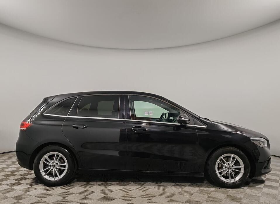 Mercedes-Benz B-Класс 180 1.3 AMT (136 л.с.)