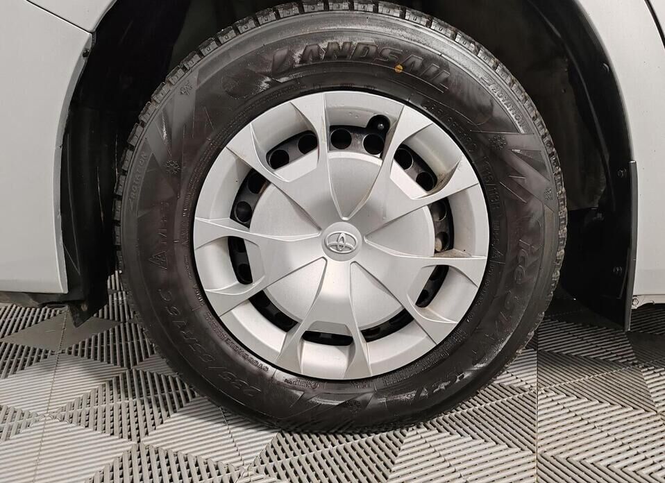 Toyota HiAce 2.8d MT (150 л.с.)