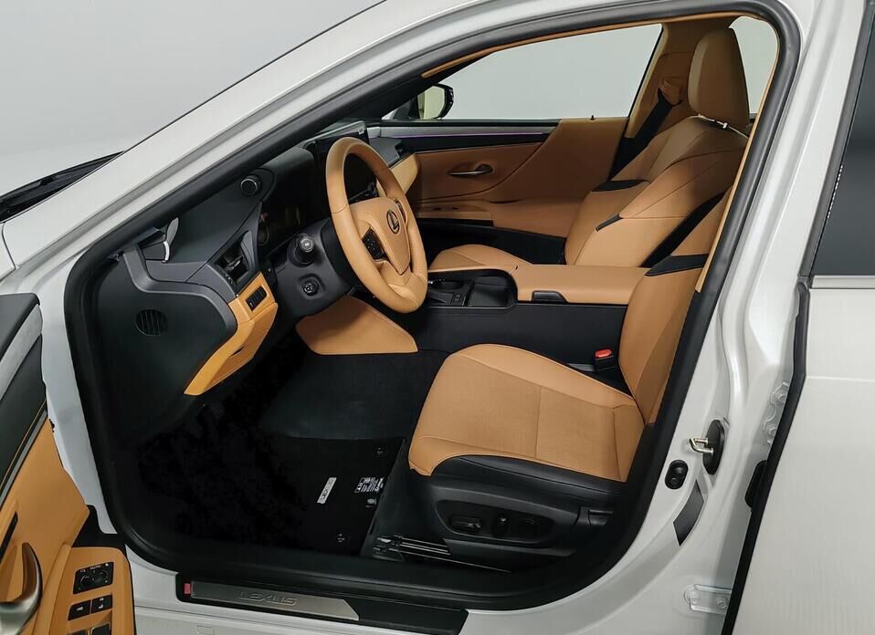 Lexus ES, VII Рестайлинг 2 200 2.0 CVT (173 л.с.)