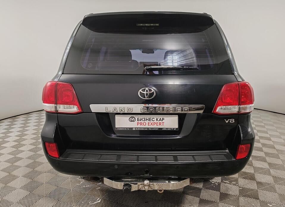 Toyota Land Cruiser, 200 Series 4.5d AT (235 л.с.) 4WD