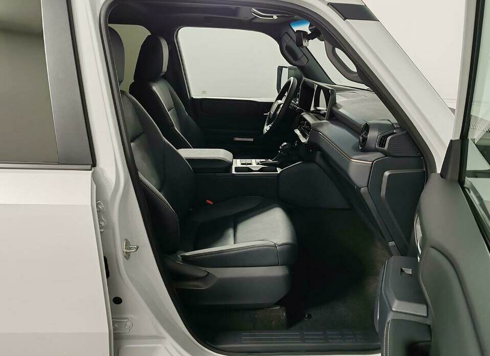 Toyota Land Cruiser Prado 2.8d AT (204 л.с.) 4WD