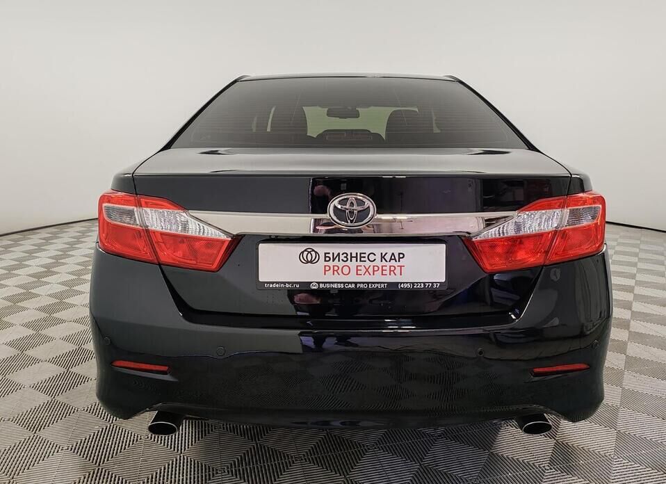 Toyota Camry 3.5 AT (249 л.с.)