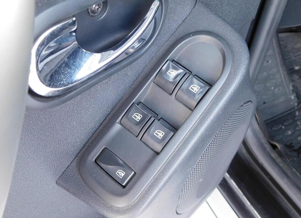 Nissan Terrano, III (D10) 2.0 MT (143 л.с.) 4WD