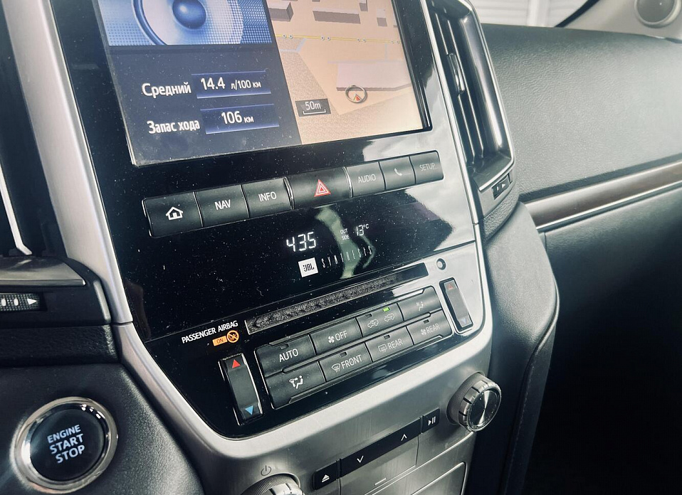 Toyota Land Cruiser, 200 Series Рестайлинг 2 4.5d AT (249 л.с.) 4WD