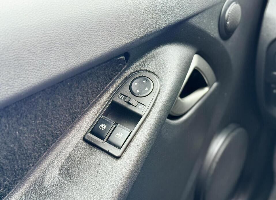 LADA (ВАЗ) Granta, I Рестайлинг 1.6 MT (90 л.с.)