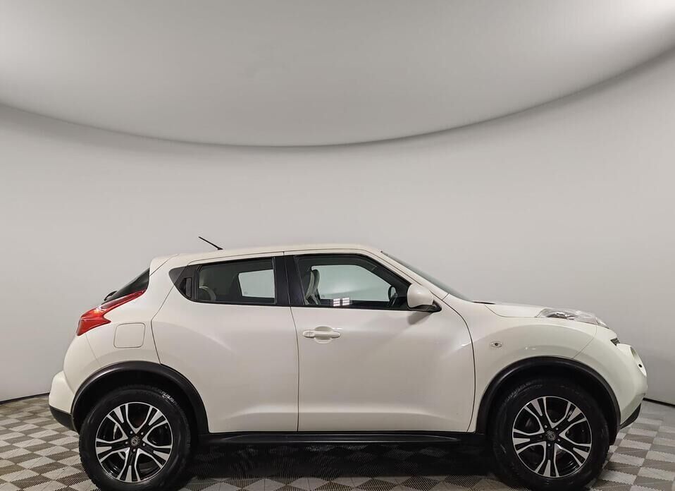 Nissan Juke, I 1.6 CVT (117 л.с.)
