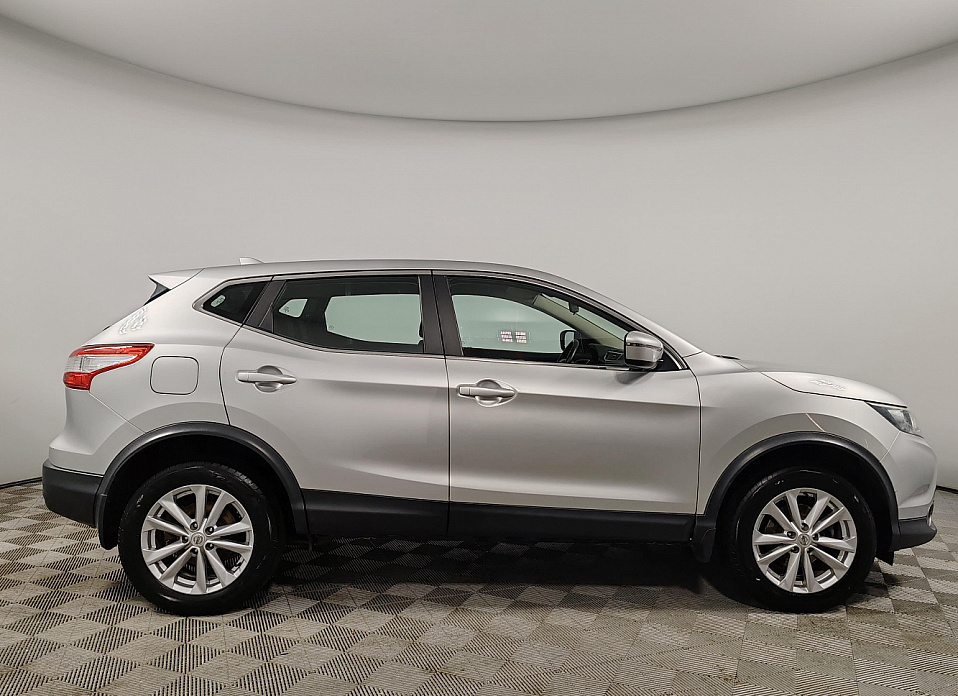 Nissan Qashqai, II Рестайлинг 2.0 CVT (144 л.с.)