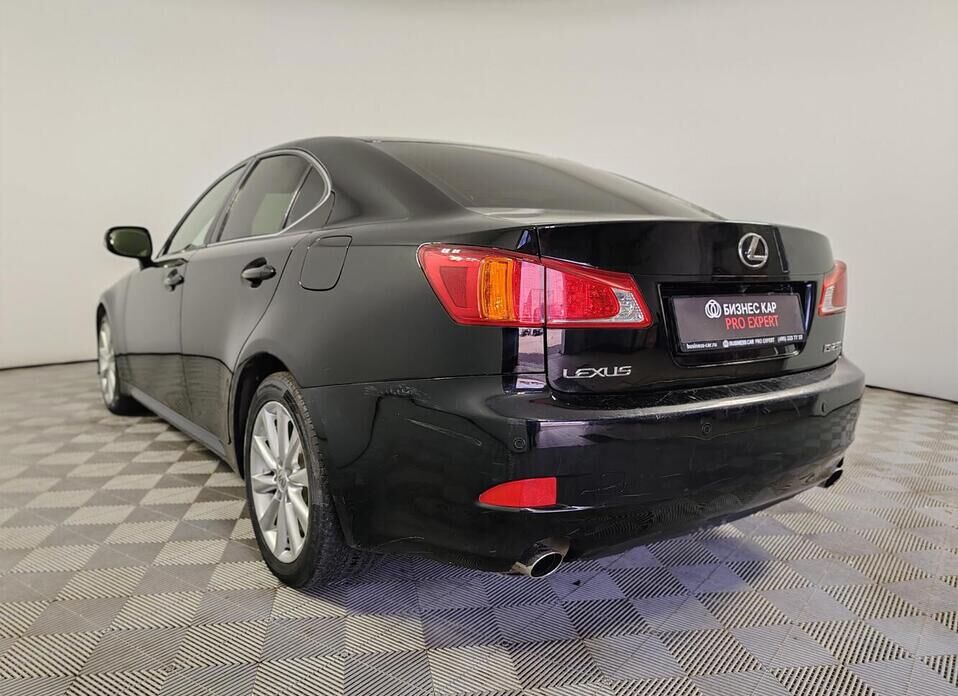 Lexus IS 250 2.5 AT (208 л.с.)