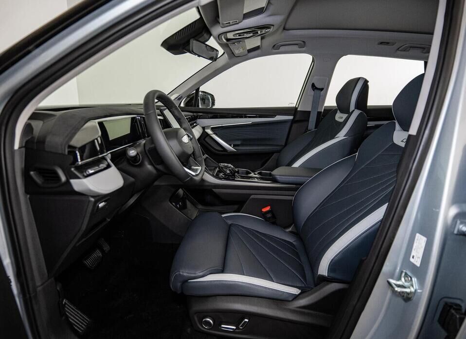 Geely Atlas, II 2.0 AT (200 л.с.) 4WD