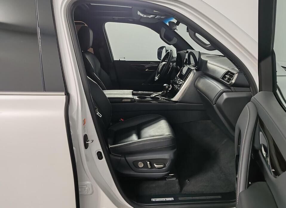 Lexus LX, IV 600 3.5 AT (415 л.с.) 4WD