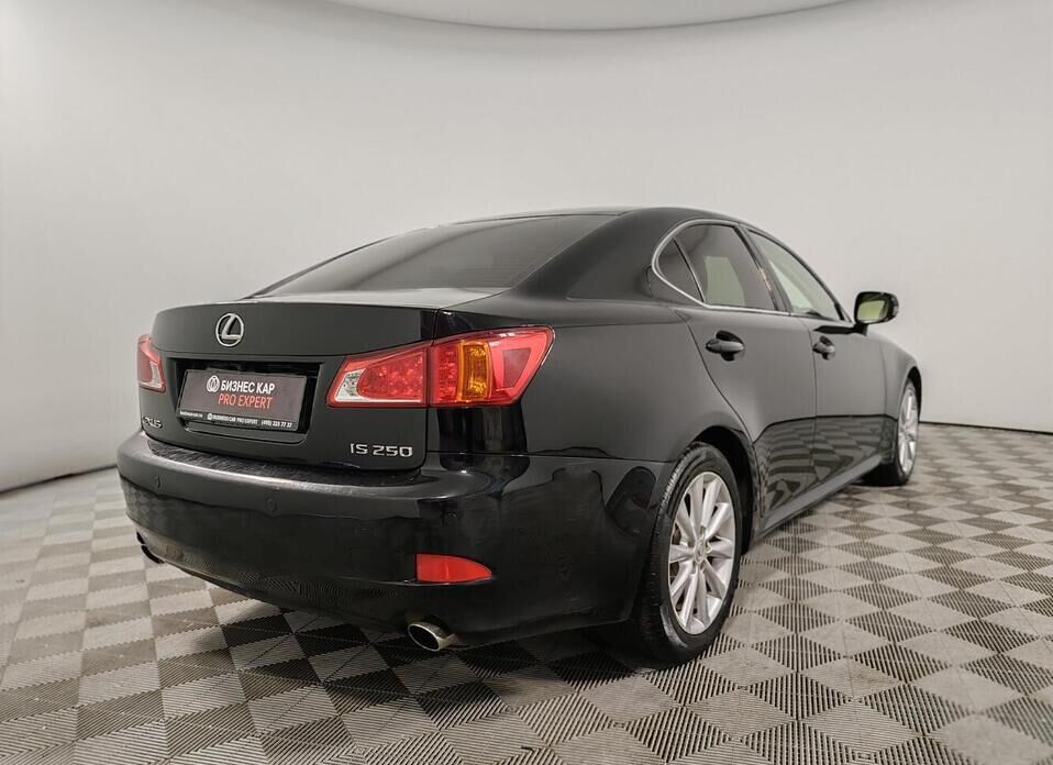 Lexus IS 250 2.5 AT (208 л.с.)