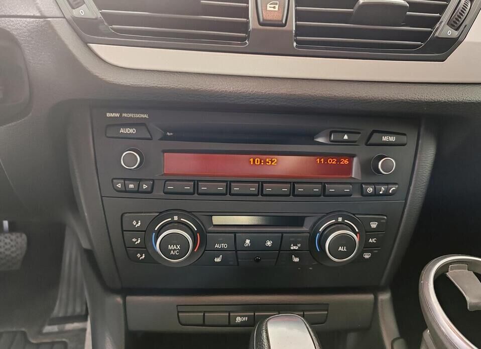 BMW X1, I (E84) Рестайлинг 18i 2.0 AT (150 л.с.)