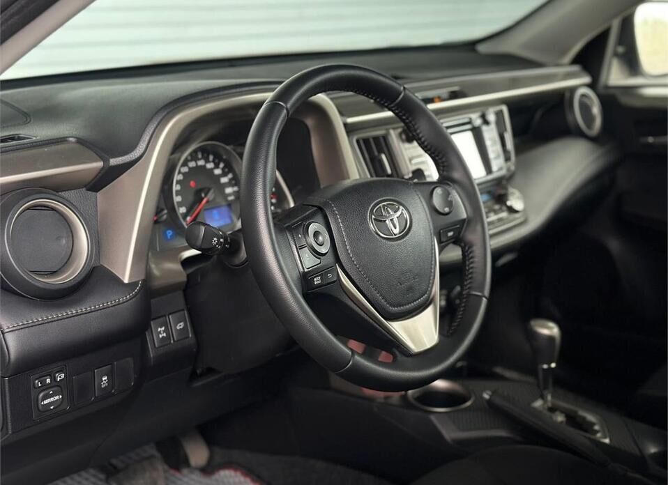 Toyota RAV4 2.2d AT (149 л.с.) 4WD