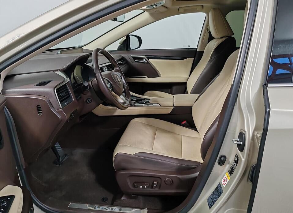 Lexus RX, IV 300 2.0 AT (238 л.с.) 4WD