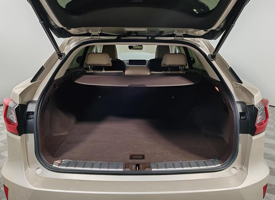 Lexus RX, IV 300 2.0 AT (238 л.с.) 4WD