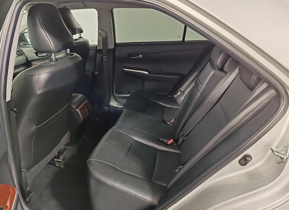Toyota Camry 3.5 AT (249 л.с.)