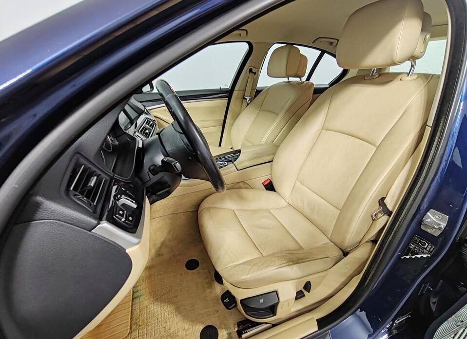 BMW 5 серии, VI (F10/F11/F07) 528i 2.0 AT (245 л.с.)