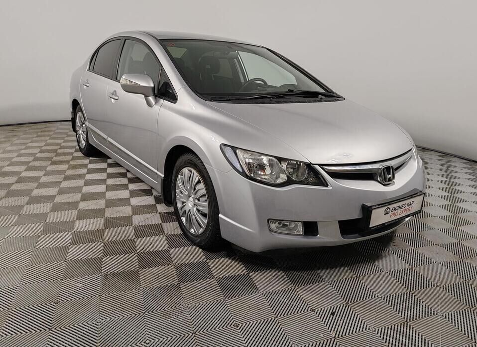 Honda Civic, VIII 1.8 AT (140 л.с.)