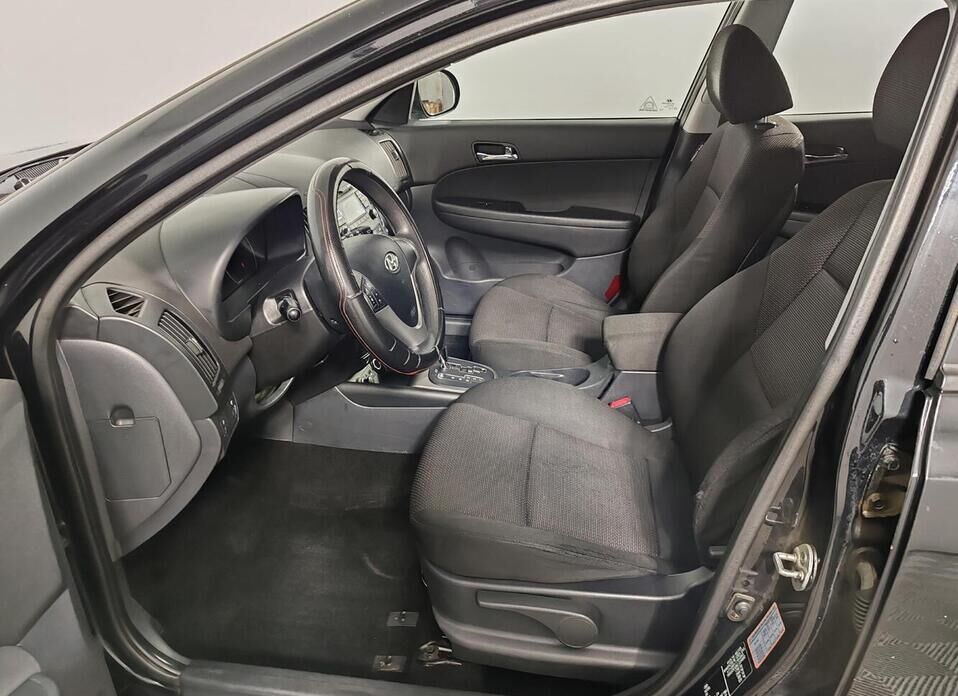 Hyundai i30, I Рестайлинг 1.6 AT (126 л.с.)