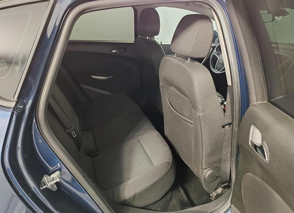 Opel Astra 1.6 MT (115 л.с.)