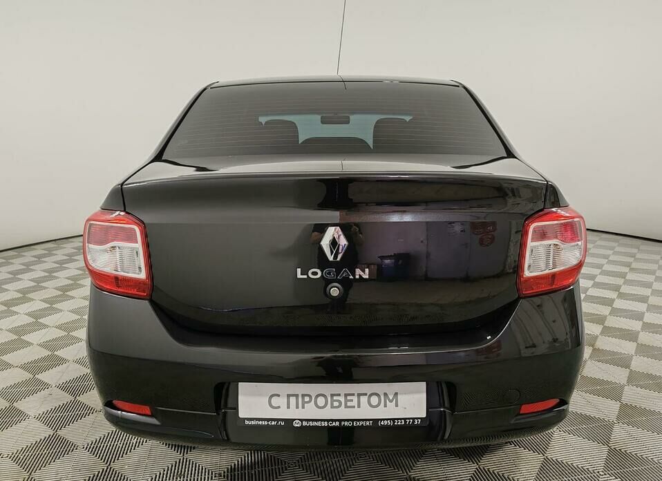 Renault Logan 1.6 MT (82 л.с.)